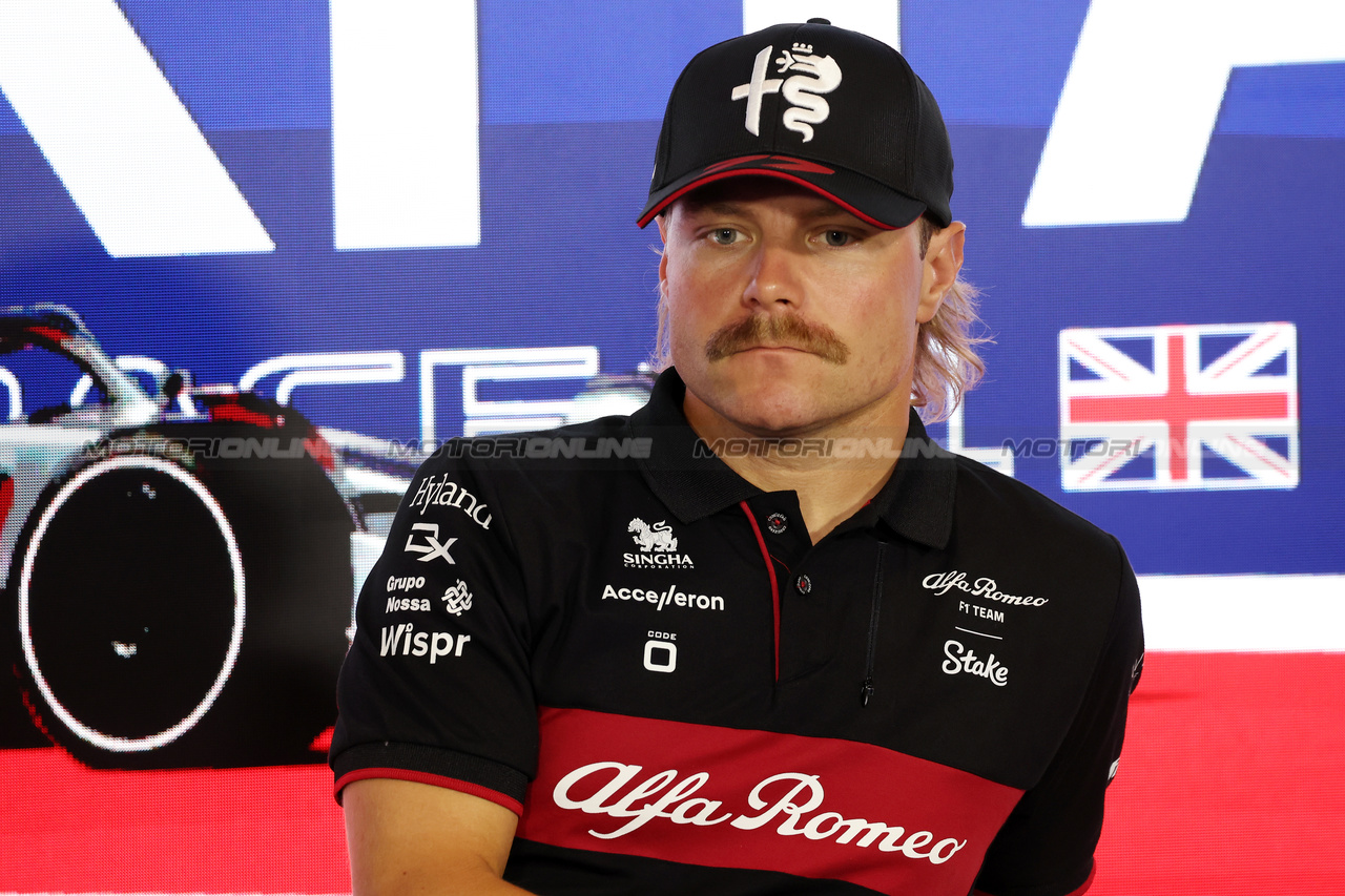 GP GRAN BRETAGNA, Valtteri Bottas (FIN) Alfa Romeo F1 Team in the FIA Press Conference.

06.07.2023. Formula 1 World Championship, Rd 11, British Grand Prix, Silverstone, England, Preparation Day.

- www.xpbimages.com, EMail: requests@xpbimages.com © Copyright: Bearne / XPB Images