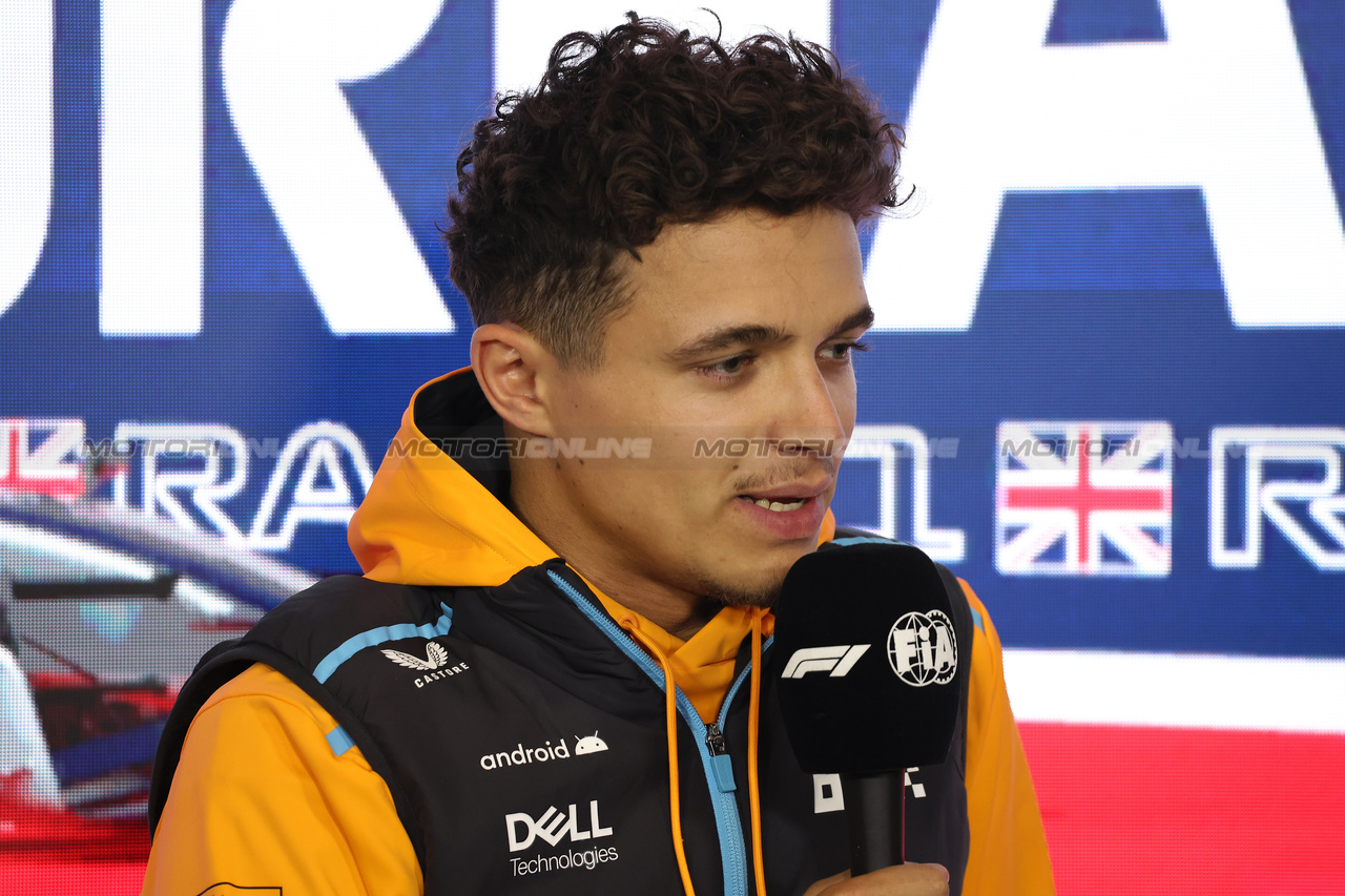GP GRAN BRETAGNA, Lando Norris (GBR) McLaren in the FIA Press Conference.

06.07.2023. Formula 1 World Championship, Rd 11, British Grand Prix, Silverstone, England, Preparation Day.

- www.xpbimages.com, EMail: requests@xpbimages.com © Copyright: Bearne / XPB Images