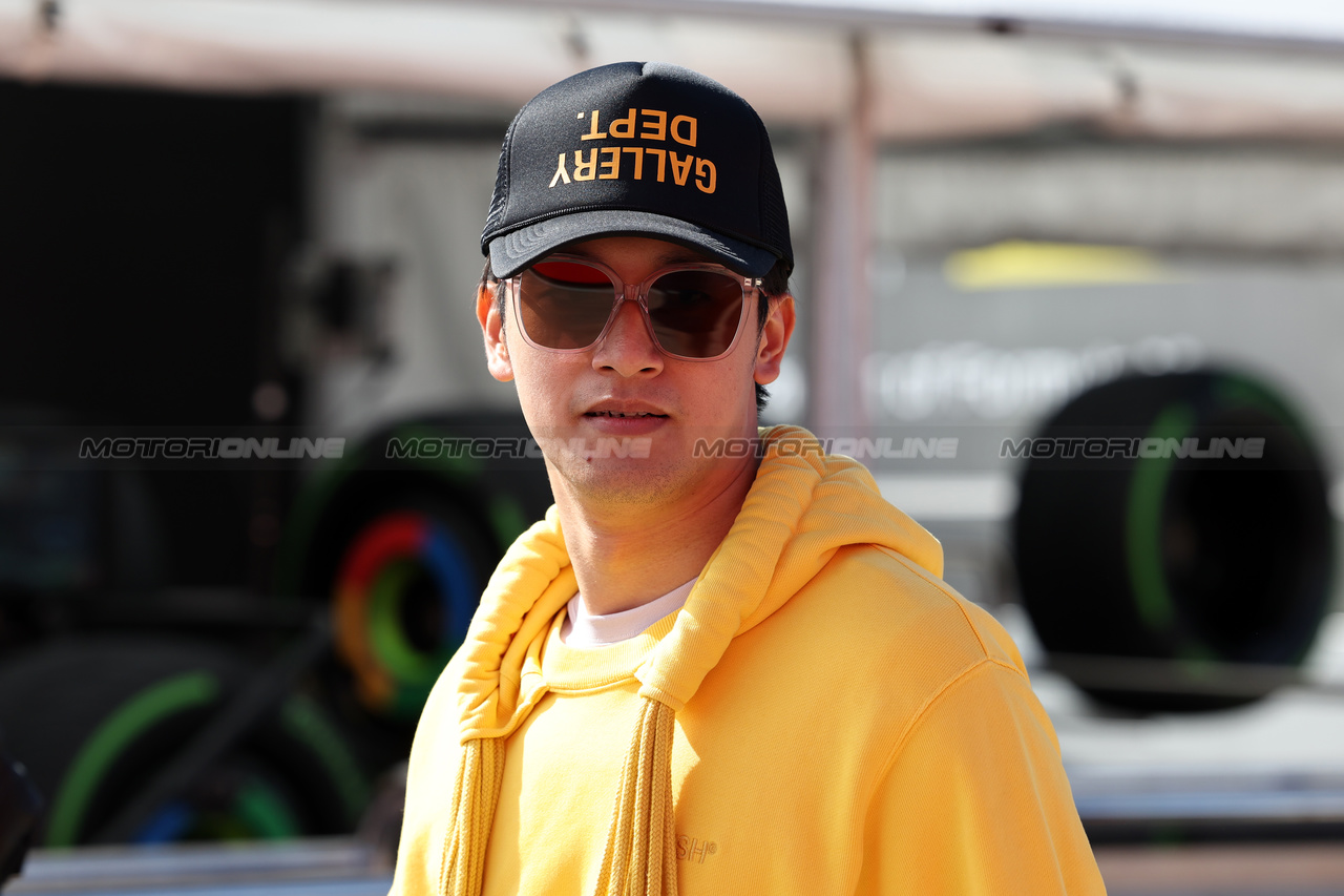 GP GRAN BRETAGNA, Zhou Guanyu (CHN) Alfa Romeo F1 Team.

06.07.2023. Formula 1 World Championship, Rd 11, British Grand Prix, Silverstone, England, Preparation Day.

 - www.xpbimages.com, EMail: requests@xpbimages.com © Copyright: Rew / XPB Images