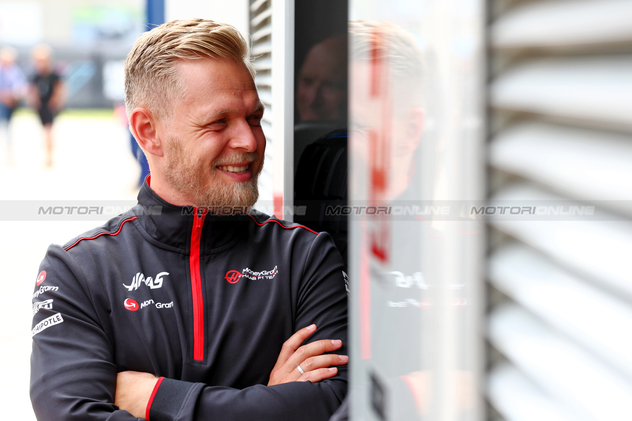 GP GRAN BRETAGNA, Kevin Magnussen (DEN) Haas F1 Team.

06.07.2023. Formula 1 World Championship, Rd 11, British Grand Prix, Silverstone, England, Preparation Day.

 - www.xpbimages.com, EMail: requests@xpbimages.com © Copyright: Coates / XPB Images