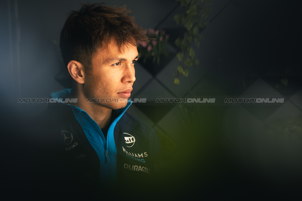 GP GRAN BRETAGNA, Alexander Albon (THA) Williams Racing.

06.07.2023. Formula 1 World Championship, Rd 11, British Grand Prix, Silverstone, England, Preparation Day.

- www.xpbimages.com, EMail: requests@xpbimages.com © Copyright: Bearne / XPB Images