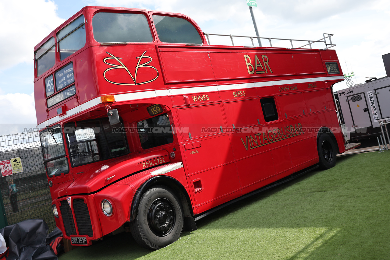 GP GRAN BRETAGNA, Paddock Atmosfera.

06.07.2023. Formula 1 World Championship, Rd 11, British Grand Prix, Silverstone, England, Preparation Day.

 - www.xpbimages.com, EMail: requests@xpbimages.com © Copyright: Rew / XPB Images