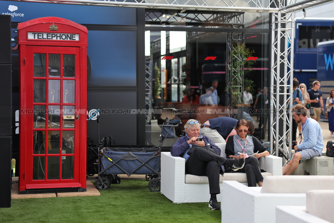 GP GRAN BRETAGNA, Paddock Atmosfera.

06.07.2023. Formula 1 World Championship, Rd 11, British Grand Prix, Silverstone, England, Preparation Day.

 - www.xpbimages.com, EMail: requests@xpbimages.com © Copyright: Rew / XPB Images