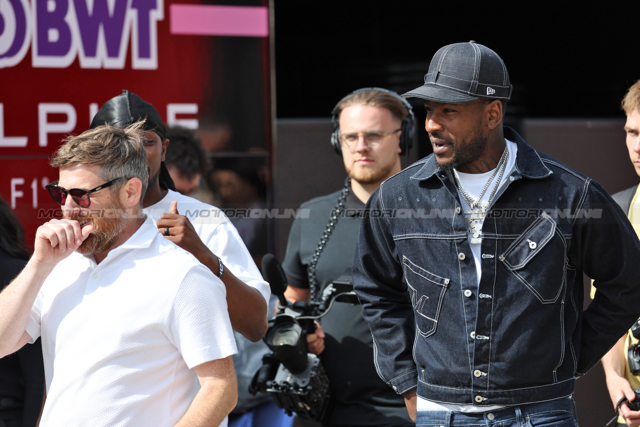 GP GRAN BRETAGNA, Skepta (GBR) Rapper.

06.07.2023. Formula 1 World Championship, Rd 11, British Grand Prix, Silverstone, England, Preparation Day.

 - www.xpbimages.com, EMail: requests@xpbimages.com © Copyright: Rew / XPB Images