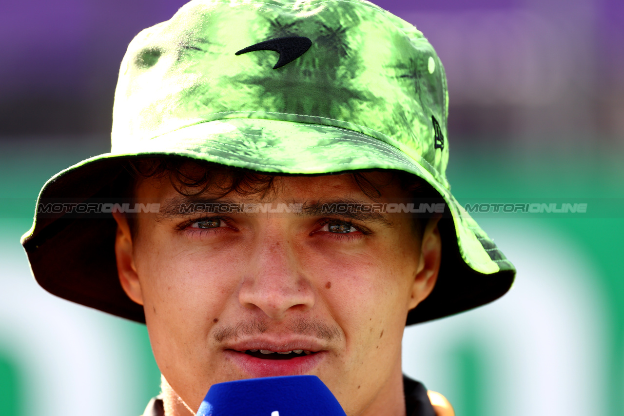 GP GRAN BRETAGNA, Lando Norris (GBR) McLaren.

06.07.2023. Formula 1 World Championship, Rd 11, British Grand Prix, Silverstone, England, Preparation Day.

 - www.xpbimages.com, EMail: requests@xpbimages.com © Copyright: Coates / XPB Images