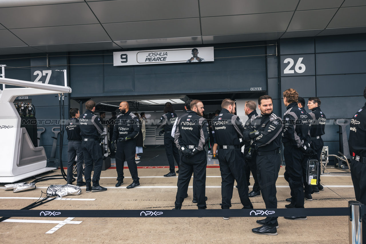 GP GRAN BRETAGNA, The fictional APXGP pit garages, in place for the forthcoming Apple movie

06.07.2023. Formula 1 World Championship, Rd 11, British Grand Prix, Silverstone, England, Preparation Day.

- www.xpbimages.com, EMail: requests@xpbimages.com © Copyright: Bearne / XPB Images
