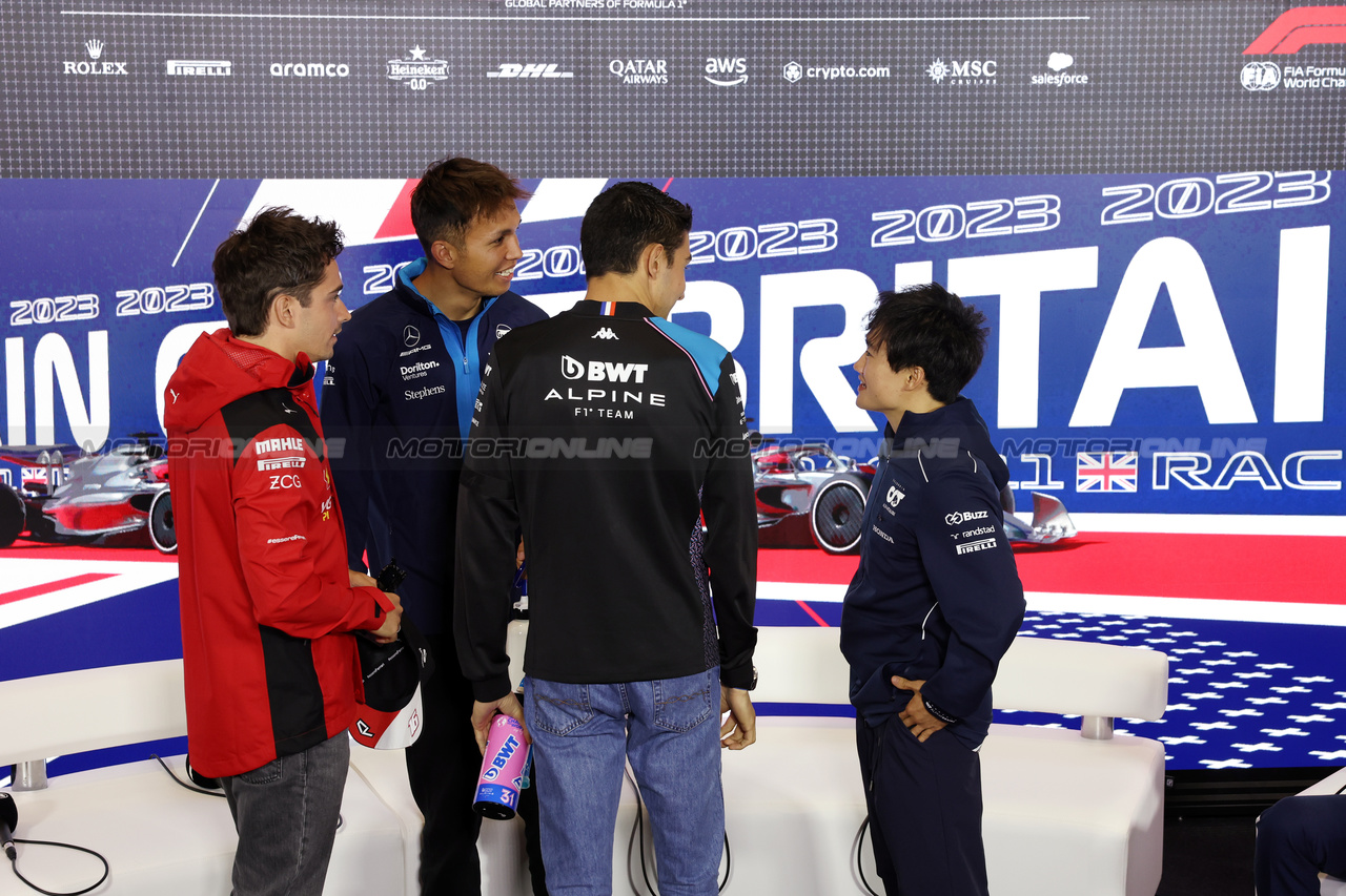 GP GRAN BRETAGNA, (L to R): Charles Leclerc (MON) Ferrari; Alexander Albon (THA) Williams Racing; Esteban Ocon (FRA) Alpine F1 Team; e Yuki Tsunoda (JPN) AlphaTauri, in the FIA Press Conference.

06.07.2023. Formula 1 World Championship, Rd 11, British Grand Prix, Silverstone, England, Preparation Day.

- www.xpbimages.com, EMail: requests@xpbimages.com © Copyright: Bearne / XPB Images