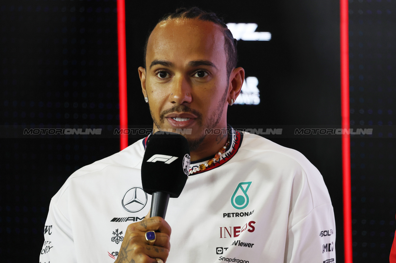 GP GRAN BRETAGNA, Lewis Hamilton (GBR) Mercedes AMG F1 in the FIA Press Conference.

06.07.2023. Formula 1 World Championship, Rd 11, British Grand Prix, Silverstone, England, Preparation Day.

- www.xpbimages.com, EMail: requests@xpbimages.com © Copyright: Bearne / XPB Images