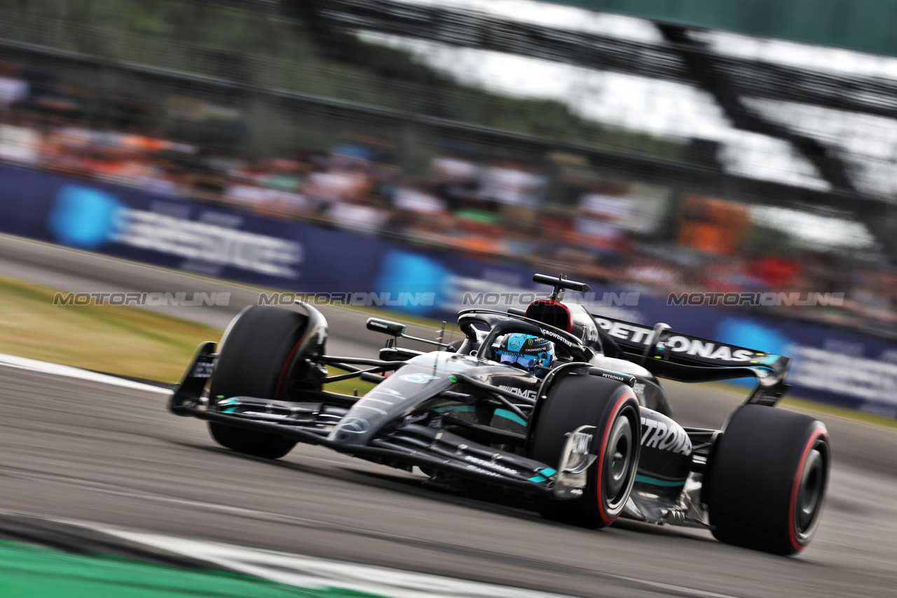 GP GRAN BRETAGNA, George Russell (GBR) Mercedes AMG F1 W14.

08.07.2023. Formula 1 World Championship, Rd 11, British Grand Prix, Silverstone, England, Qualifiche Day.

- www.xpbimages.com, EMail: requests@xpbimages.com © Copyright: Bearne / XPB Images