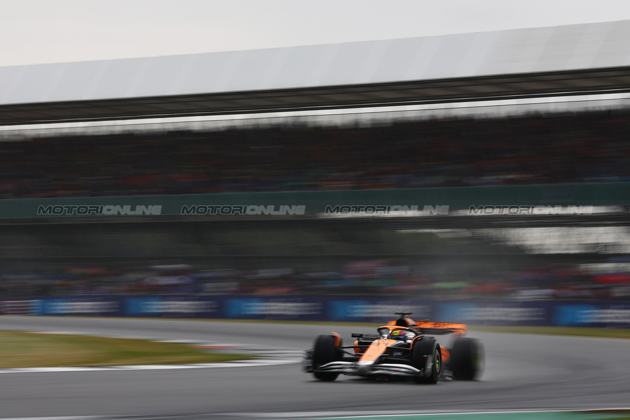 GP GRAN BRETAGNA, Oscar Piastri (AUS) McLaren MCL60.

08.07.2023. Formula 1 World Championship, Rd 11, British Grand Prix, Silverstone, England, Qualifiche Day.

 - www.xpbimages.com, EMail: requests@xpbimages.com © Copyright: Coates / XPB Images