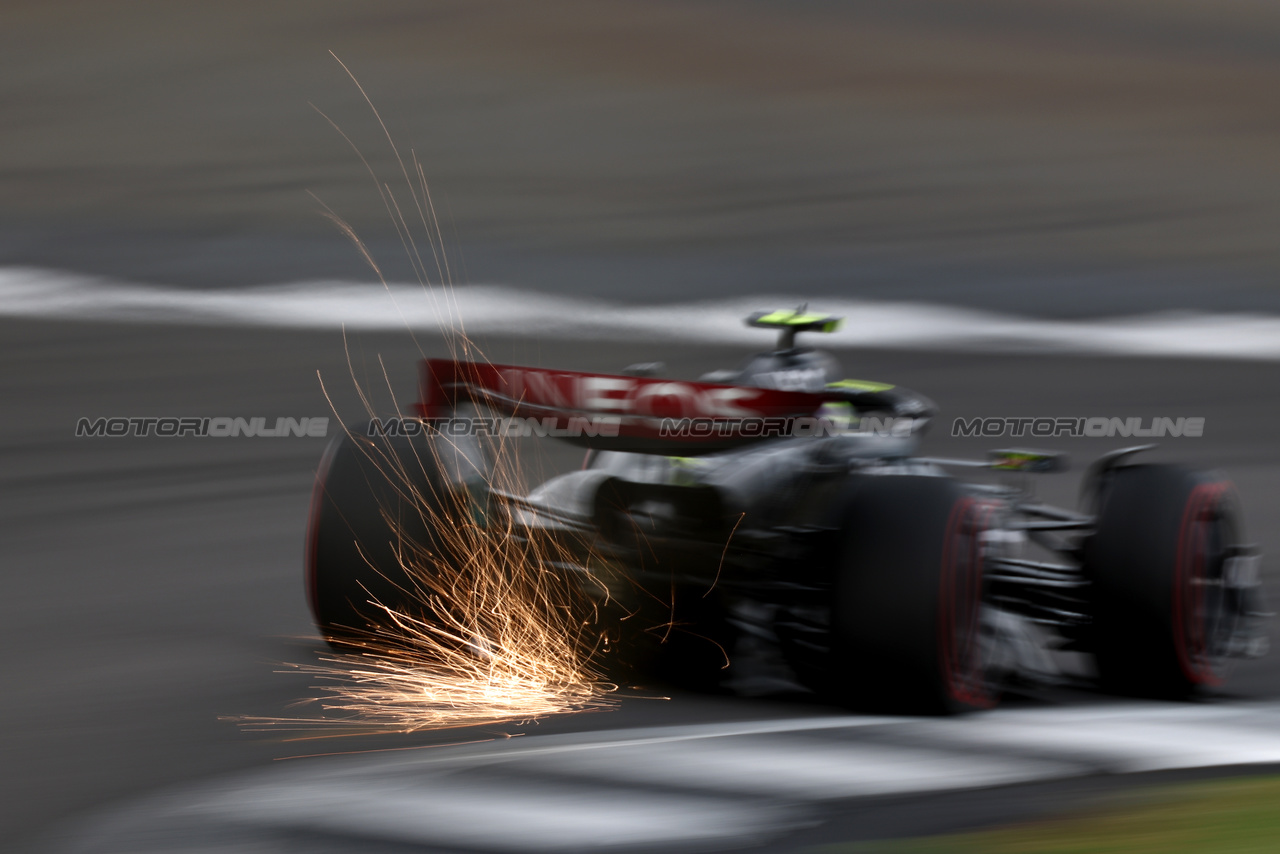 GP GRAN BRETAGNA, Lewis Hamilton (GBR) Mercedes AMG F1 W14.

08.07.2023. Formula 1 World Championship, Rd 11, British Grand Prix, Silverstone, England, Qualifiche Day.

 - www.xpbimages.com, EMail: requests@xpbimages.com © Copyright: Coates / XPB Images