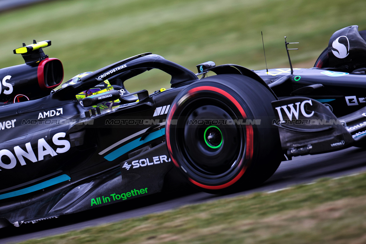 GP GRAN BRETAGNA, Lewis Hamilton (GBR) Mercedes AMG F1 W14.

08.07.2023. Formula 1 World Championship, Rd 11, British Grand Prix, Silverstone, England, Qualifiche Day.

- www.xpbimages.com, EMail: requests@xpbimages.com © Copyright: Staley / XPB Images