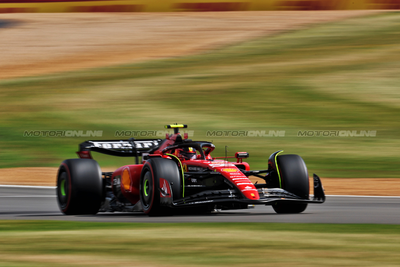 GP GRAN BRETAGNA, Carlos Sainz Jr (ESP) Ferrari SF-23.

08.07.2023. Formula 1 World Championship, Rd 11, British Grand Prix, Silverstone, England, Qualifiche Day.

 - www.xpbimages.com, EMail: requests@xpbimages.com © Copyright: Rew / XPB Images