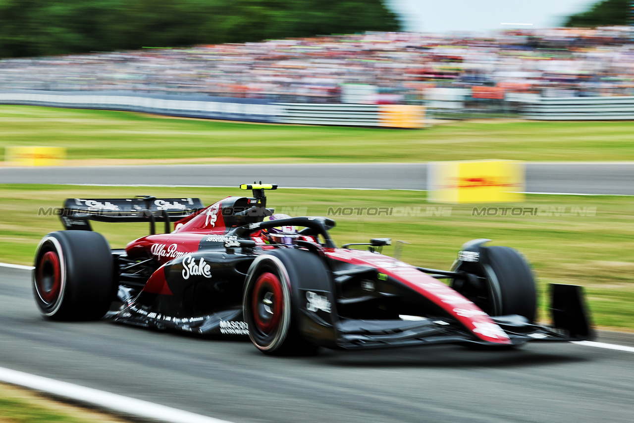 GP GRAN BRETAGNA, Zhou Guanyu (CHN) Alfa Romeo F1 Team C43.

08.07.2023. Formula 1 World Championship, Rd 11, British Grand Prix, Silverstone, England, Qualifiche Day.

 - www.xpbimages.com, EMail: requests@xpbimages.com © Copyright: Rew / XPB Images