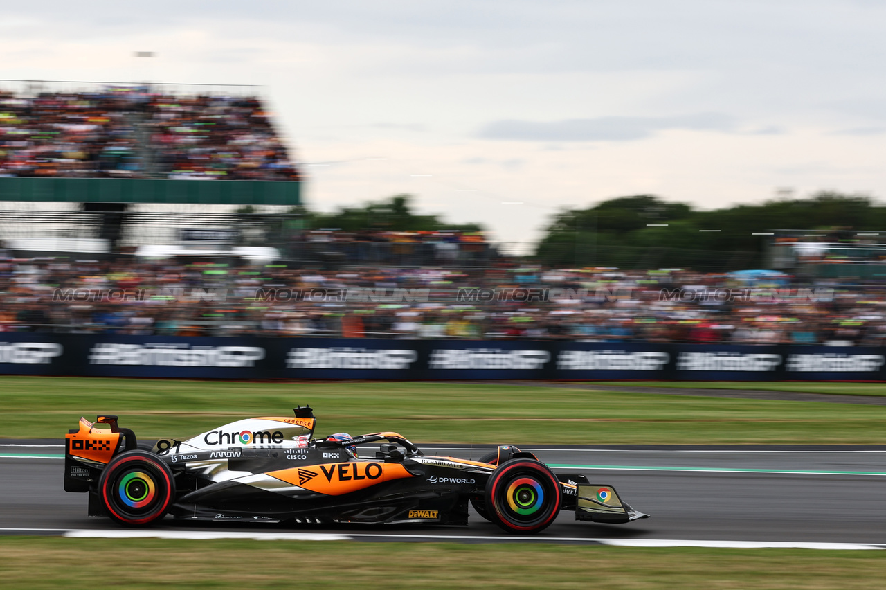 GP GRAN BRETAGNA, Oscar Piastri (AUS), McLaren 
08.07.2023. Formula 1 World Championship, Rd 11, British Grand Prix, Silverstone, England, Qualifiche Day.
- www.xpbimages.com, EMail: requests@xpbimages.com © Copyright: Charniaux / XPB Images