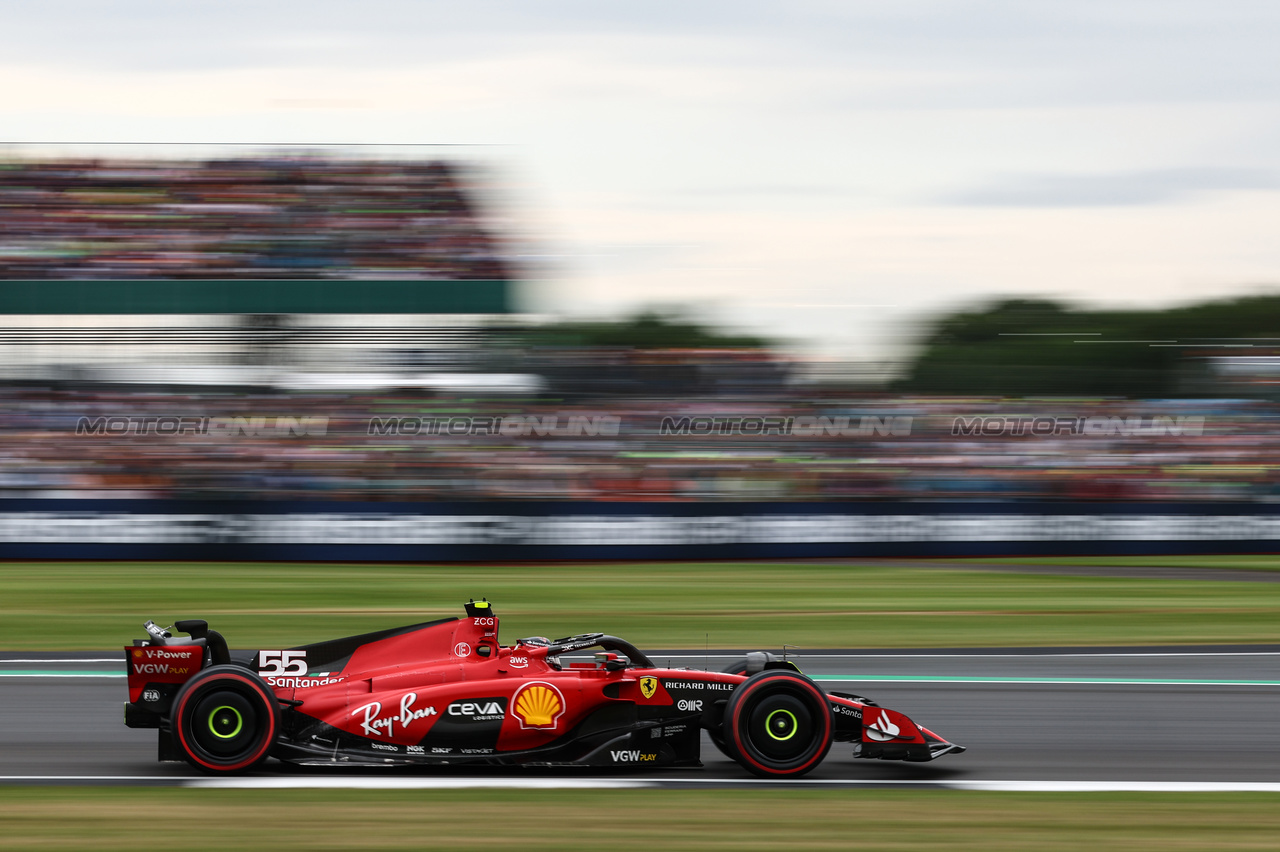 GP GRAN BRETAGNA, Carlos Sainz Jr (ESP), Ferrari 
08.07.2023. Formula 1 World Championship, Rd 11, British Grand Prix, Silverstone, England, Qualifiche Day.
- www.xpbimages.com, EMail: requests@xpbimages.com © Copyright: Charniaux / XPB Images