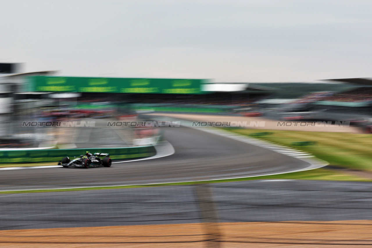 GP GRAN BRETAGNA, Lewis Hamilton (GBR) Mercedes AMG F1 W14.

08.07.2023. Formula 1 World Championship, Rd 11, British Grand Prix, Silverstone, England, Qualifiche Day.

- www.xpbimages.com, EMail: requests@xpbimages.com © Copyright: Staley / XPB Images