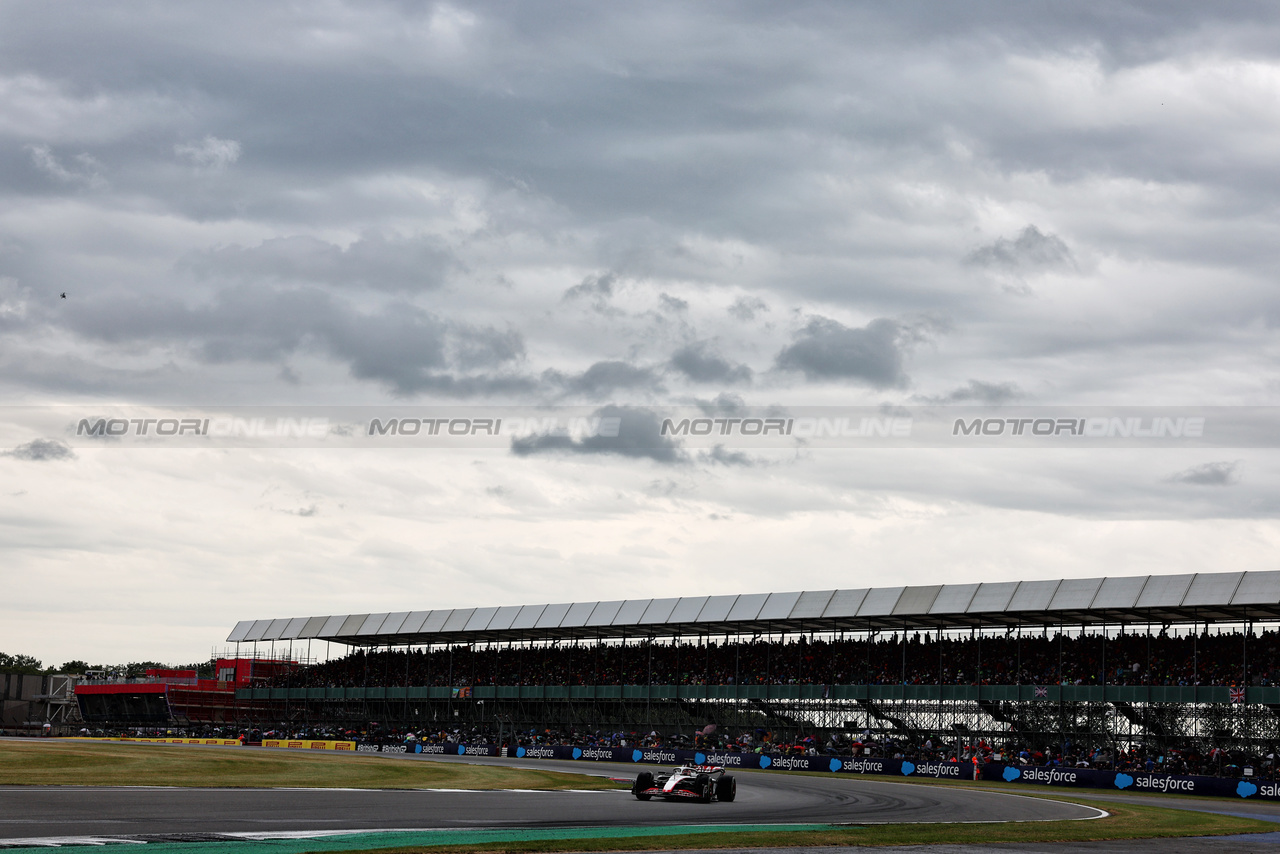 GP GRAN BRETAGNA, Kevin Magnussen (DEN) Haas VF-23.

08.07.2023. Formula 1 World Championship, Rd 11, British Grand Prix, Silverstone, England, Qualifiche Day.

 - www.xpbimages.com, EMail: requests@xpbimages.com © Copyright: Coates / XPB Images