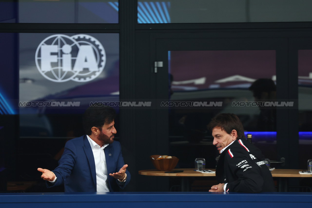 GP GRAN BRETAGNA, (L to R): Mohammed Bin Sulayem (UAE) FIA President with Toto Wolff (GER) Mercedes AMG F1 Shareholder e Executive Director.

08.07.2023. Formula 1 World Championship, Rd 11, British Grand Prix, Silverstone, England, Qualifiche Day.

 - www.xpbimages.com, EMail: requests@xpbimages.com © Copyright: Coates / XPB Images