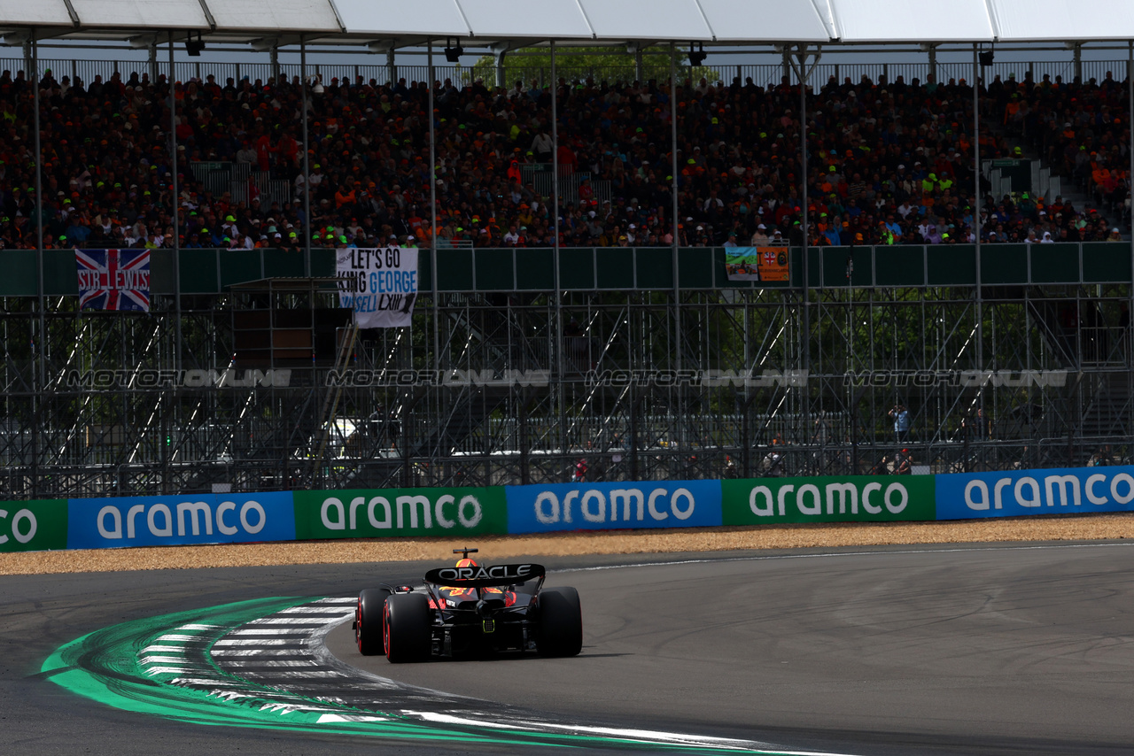 GP GRAN BRETAGNA, Max Verstappen (NLD) Red Bull Racing RB19.

08.07.2023. Formula 1 World Championship, Rd 11, British Grand Prix, Silverstone, England, Qualifiche Day.

 - www.xpbimages.com, EMail: requests@xpbimages.com © Copyright: Coates / XPB Images