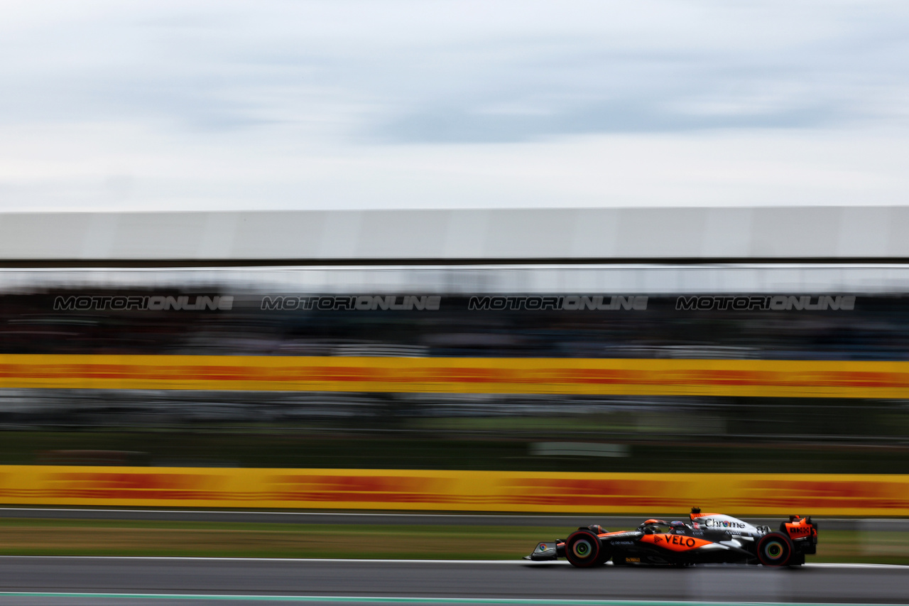 GP GRAN BRETAGNA, Oscar Piastri (AUS) McLaren MCL60.

08.07.2023. Formula 1 World Championship, Rd 11, British Grand Prix, Silverstone, England, Qualifiche Day.

 - www.xpbimages.com, EMail: requests@xpbimages.com © Copyright: Coates / XPB Images