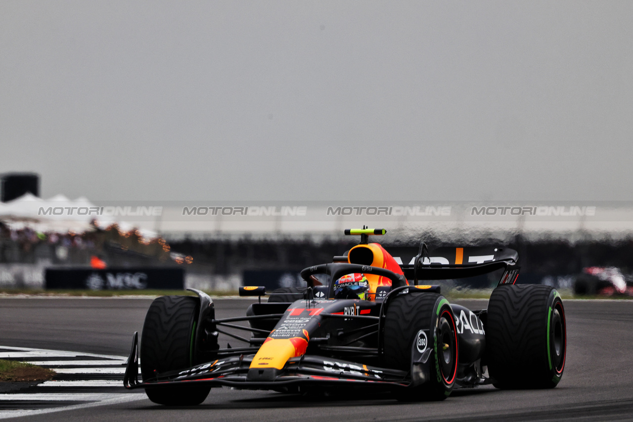 GP GRAN BRETAGNA, Sergio Perez (MEX) Red Bull Racing RB19.

08.07.2023. Formula 1 World Championship, Rd 11, British Grand Prix, Silverstone, England, Qualifiche Day.

- www.xpbimages.com, EMail: requests@xpbimages.com © Copyright: Bearne / XPB Images
