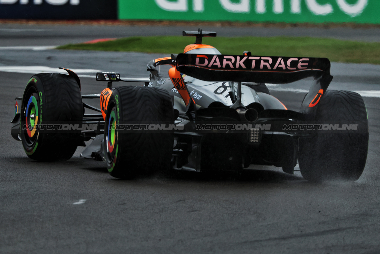 GP GRAN BRETAGNA, Oscar Piastri (AUS) McLaren MCL60.

08.07.2023. Formula 1 World Championship, Rd 11, British Grand Prix, Silverstone, England, Qualifiche Day.

- www.xpbimages.com, EMail: requests@xpbimages.com © Copyright: Bearne / XPB Images