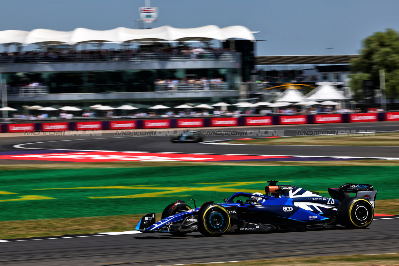 GP GRAN BRETAGNA, Alexander Albon (THA) Williams Racing FW45.

07.07.2023. Formula 1 World Championship, Rd 11, British Grand Prix, Silverstone, England, Practice Day.

 - www.xpbimages.com, EMail: requests@xpbimages.com © Copyright: Coates / XPB Images