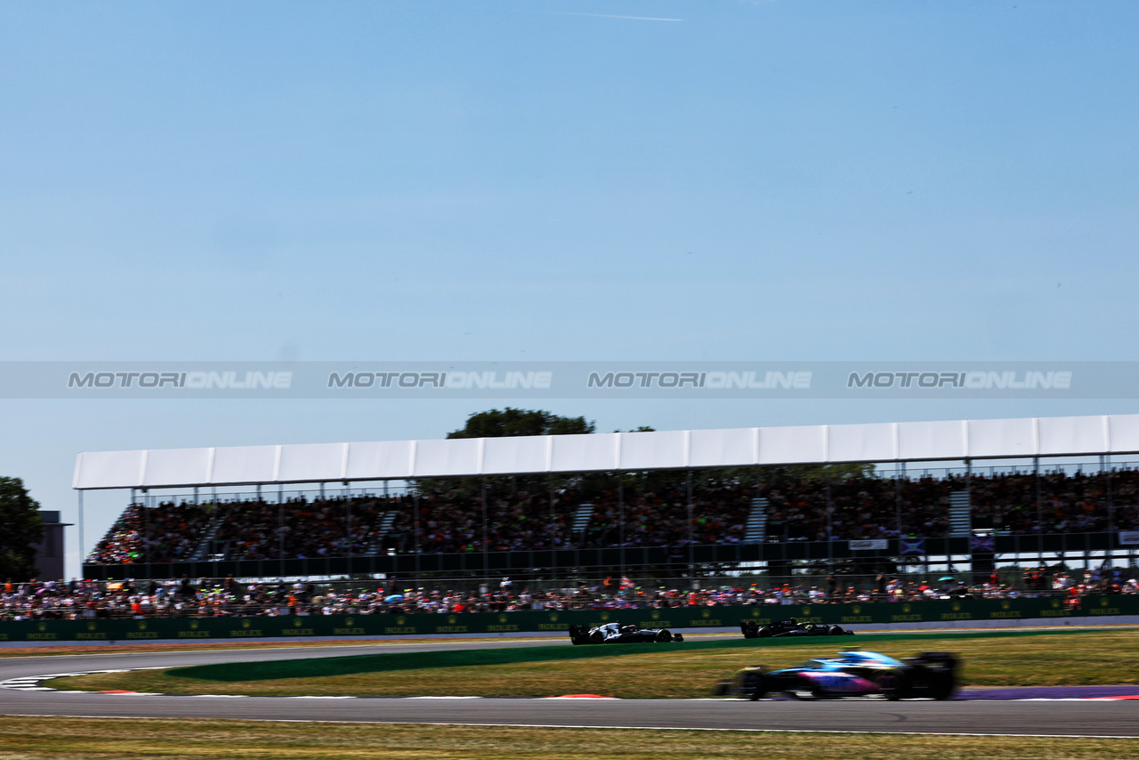 GP GRAN BRETAGNA, Lewis Hamilton (GBR) Mercedes AMG F1 W14.

07.07.2023. Formula 1 World Championship, Rd 11, British Grand Prix, Silverstone, England, Practice Day.

 - www.xpbimages.com, EMail: requests@xpbimages.com © Copyright: Coates / XPB Images