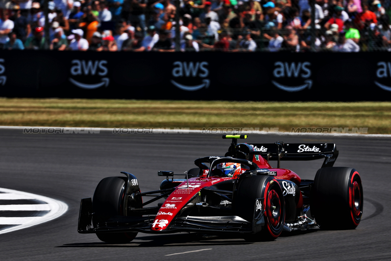 GP GRAN BRETAGNA, Zhou Guanyu (CHN) Alfa Romeo F1 Team C43.

07.07.2023. Formula 1 World Championship, Rd 11, British Grand Prix, Silverstone, England, Practice Day.

 - www.xpbimages.com, EMail: requests@xpbimages.com © Copyright: Coates / XPB Images