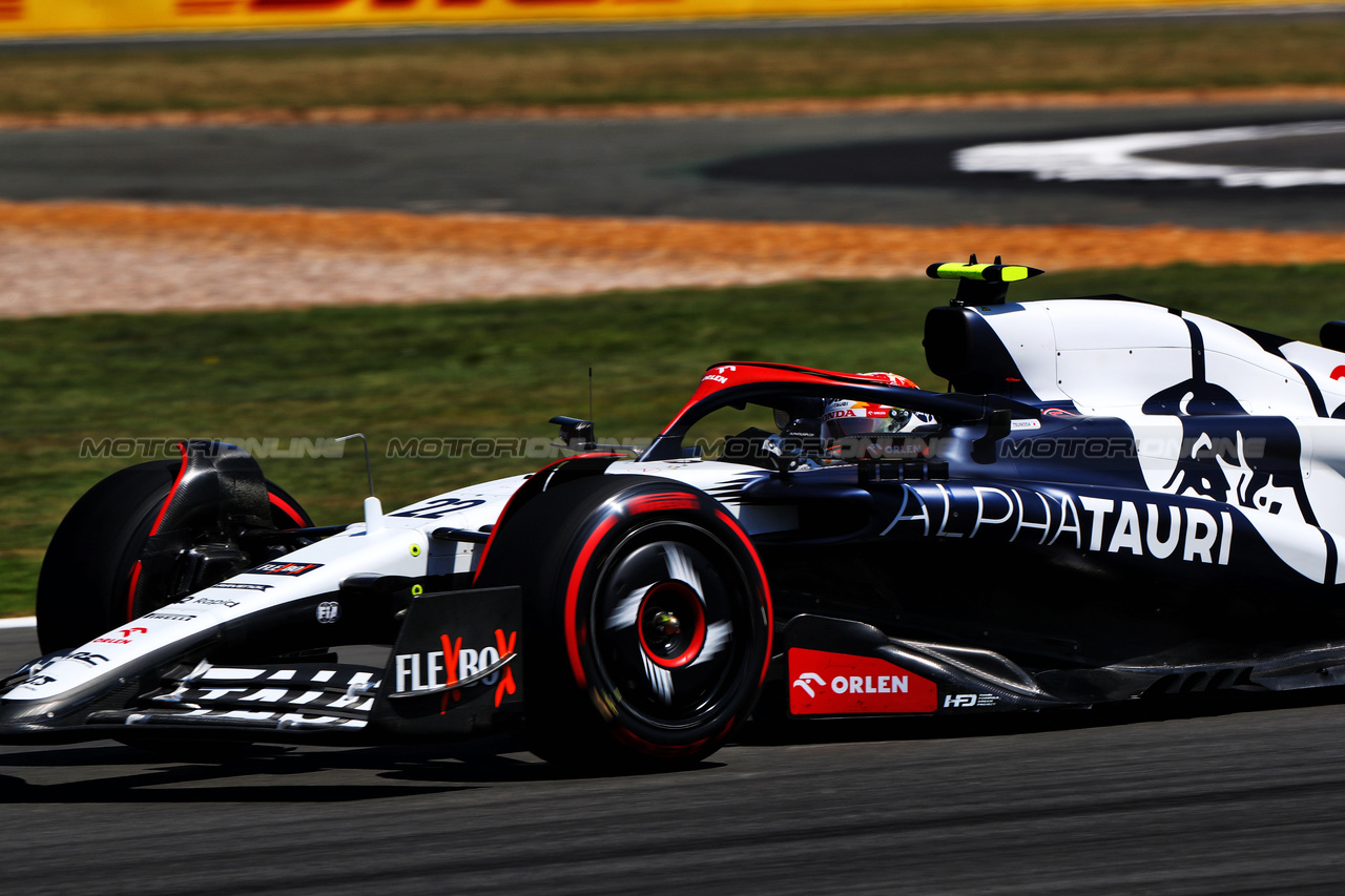 GP GRAN BRETAGNA, Yuki Tsunoda (JPN) AlphaTauri AT04.

07.07.2023. Formula 1 World Championship, Rd 11, British Grand Prix, Silverstone, England, Practice Day.

- www.xpbimages.com, EMail: requests@xpbimages.com © Copyright: Moy / XPB Images