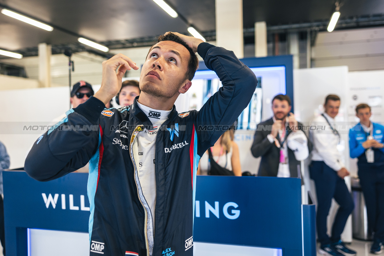 GP GRAN BRETAGNA, Alexander Albon (THA) Williams Racing.

07.07.2023. Formula 1 World Championship, Rd 11, British Grand Prix, Silverstone, England, Practice Day.

- www.xpbimages.com, EMail: requests@xpbimages.com © Copyright: Bearne / XPB Images