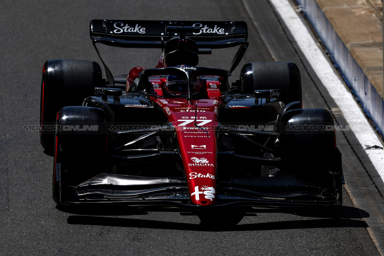 GP GRAN BRETAGNA, Valtteri Bottas (FIN), Alfa Romeo Racing 
07.07.2023. Formula 1 World Championship, Rd 11, British Grand Prix, Silverstone, England, Practice Day.
- www.xpbimages.com, EMail: requests@xpbimages.com © Copyright: Charniaux / XPB Images