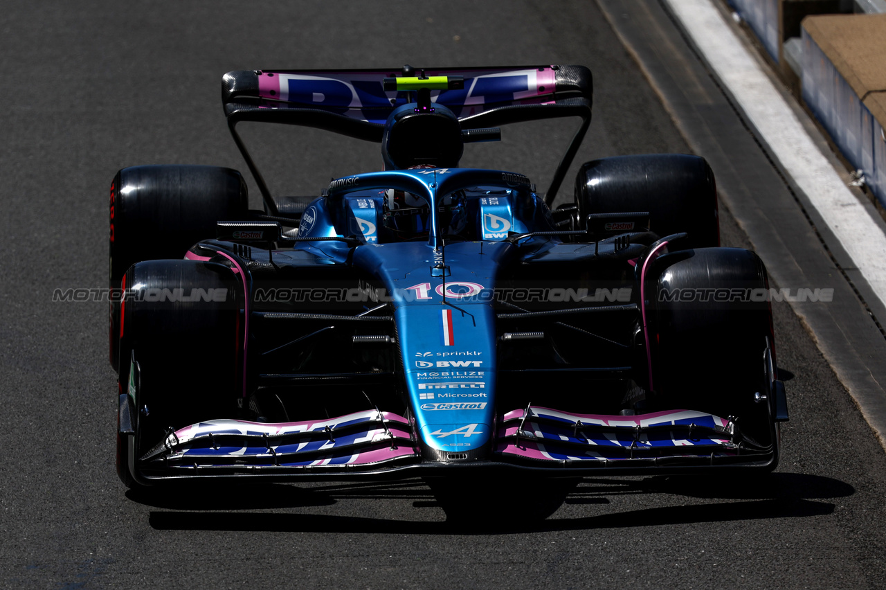 GP GRAN BRETAGNA, Pierre Gasly (FRA), Alpine F1 Team 
07.07.2023. Formula 1 World Championship, Rd 11, British Grand Prix, Silverstone, England, Practice Day.
- www.xpbimages.com, EMail: requests@xpbimages.com © Copyright: Charniaux / XPB Images