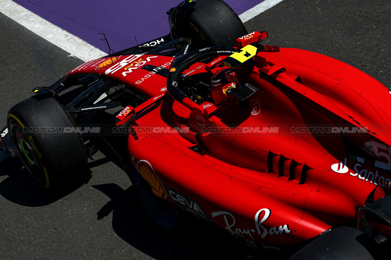 GP GRAN BRETAGNA, Carlos Sainz Jr (ESP), Ferrari 
07.07.2023. Formula 1 World Championship, Rd 11, British Grand Prix, Silverstone, England, Practice Day.
- www.xpbimages.com, EMail: requests@xpbimages.com © Copyright: Charniaux / XPB Images