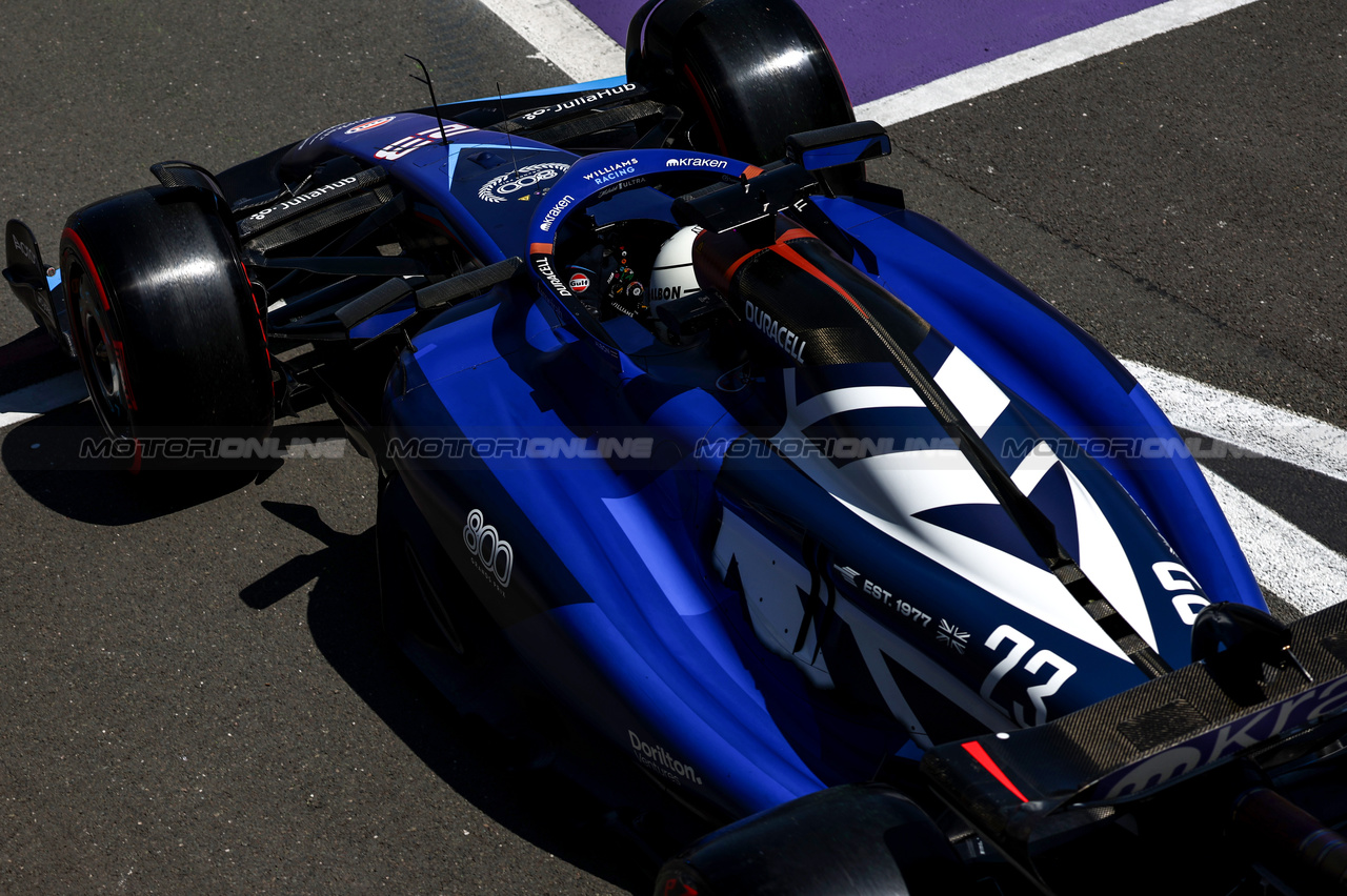 GP GRAN BRETAGNA, Alex Albon (THA), Williams F1 Team 
07.07.2023. Formula 1 World Championship, Rd 11, British Grand Prix, Silverstone, England, Practice Day.
- www.xpbimages.com, EMail: requests@xpbimages.com © Copyright: Charniaux / XPB Images