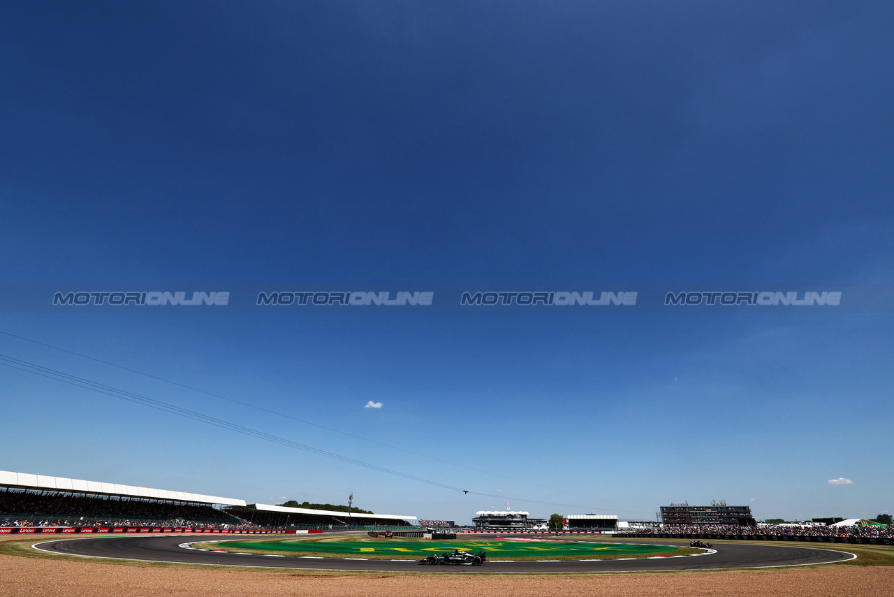 GP GRAN BRETAGNA, George Russell (GBR) Mercedes AMG F1 W14.

07.07.2023. Formula 1 World Championship, Rd 11, British Grand Prix, Silverstone, England, Practice Day.

 - www.xpbimages.com, EMail: requests@xpbimages.com © Copyright: Coates / XPB Images