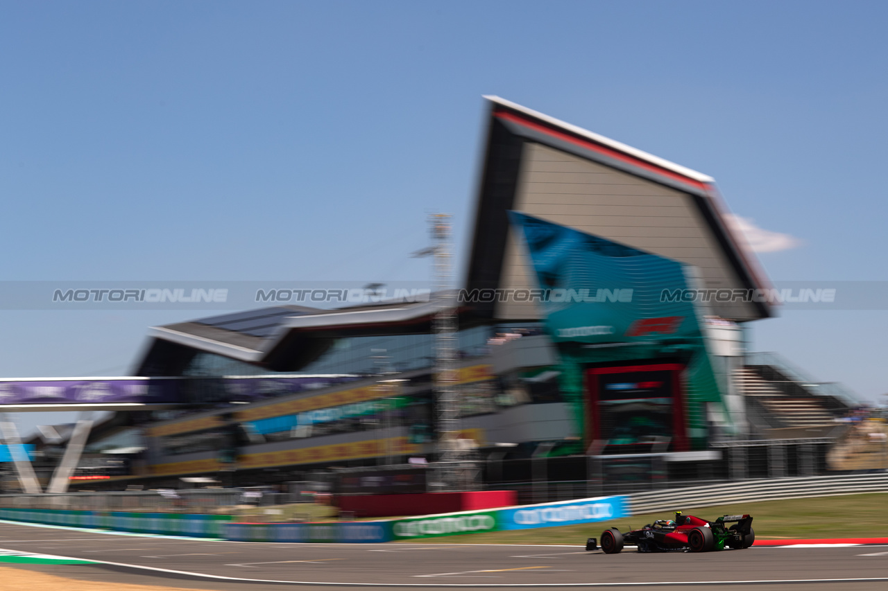 GP GRAN BRETAGNA, Zhou Guanyu (CHN) Alfa Romeo F1 Team C43.

07.07.2023. Formula 1 World Championship, Rd 11, British Grand Prix, Silverstone, England, Practice Day.

- www.xpbimages.com, EMail: requests@xpbimages.com © Copyright: Staley / XPB Images