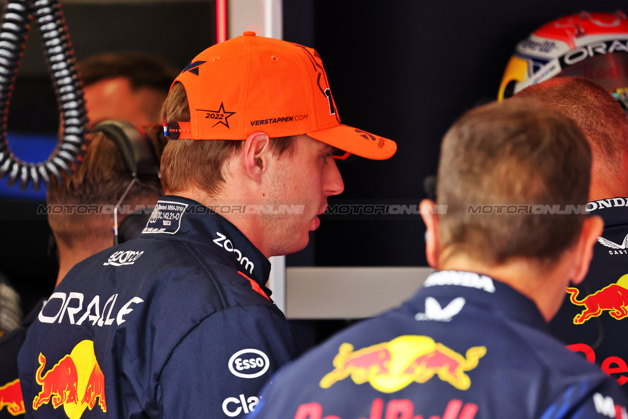 GP GRAN BRETAGNA, Max Verstappen (NLD) Red Bull Racing.

07.07.2023. Formula 1 World Championship, Rd 11, British Grand Prix, Silverstone, England, Practice Day.

- www.xpbimages.com, EMail: requests@xpbimages.com © Copyright: Batchelor / XPB Images