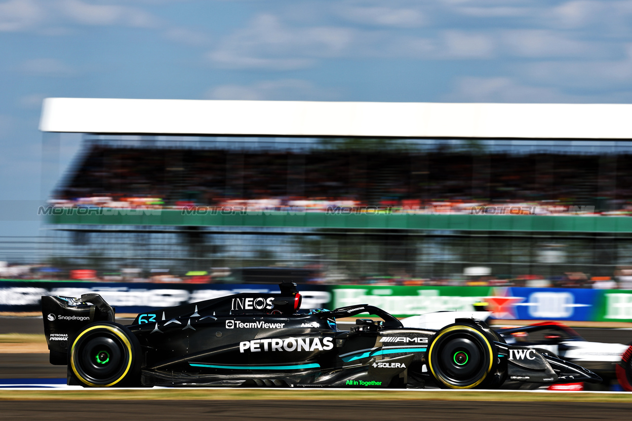 GP GRAN BRETAGNA, George Russell (GBR) Mercedes AMG F1 W14.

07.07.2023. Formula 1 World Championship, Rd 11, British Grand Prix, Silverstone, England, Practice Day.

 - www.xpbimages.com, EMail: requests@xpbimages.com © Copyright: Coates / XPB Images