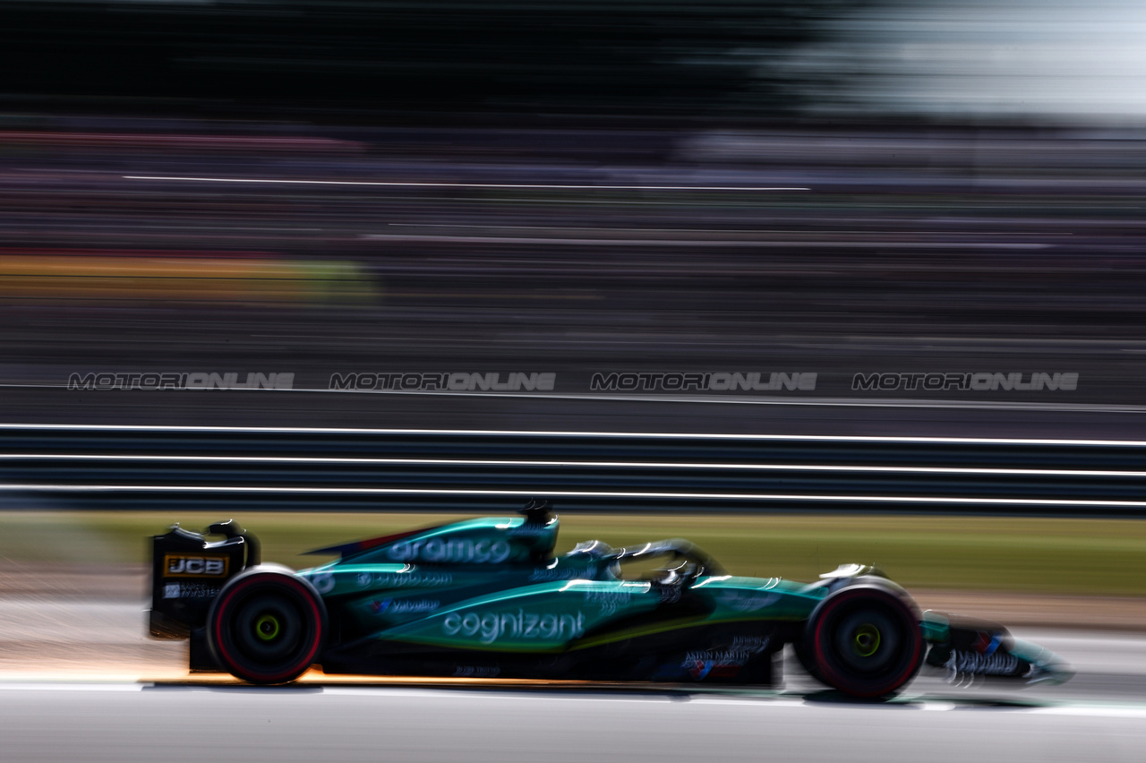 GP GRAN BRETAGNA, Lance Stroll (CDN), Aston Martin F1 Team 
07.07.2023. Formula 1 World Championship, Rd 11, British Grand Prix, Silverstone, England, Practice Day.
- www.xpbimages.com, EMail: requests@xpbimages.com © Copyright: Charniaux / XPB Images