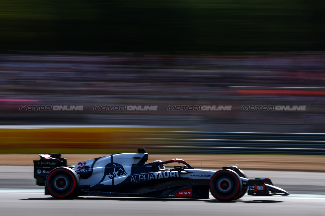 GP GRAN BRETAGNA, Nyck de Vries (NL), Scuderia Alpha Tauri 
07.07.2023. Formula 1 World Championship, Rd 11, British Grand Prix, Silverstone, England, Practice Day.
- www.xpbimages.com, EMail: requests@xpbimages.com © Copyright: Charniaux / XPB Images
