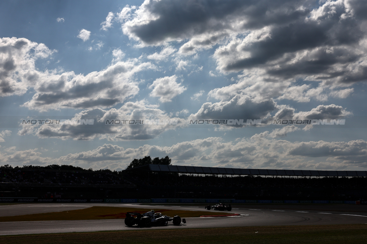 GP GRAN BRETAGNA, Yuki Tsunoda (JPN), Scuderia Alpha Tauri 
07.07.2023. Formula 1 World Championship, Rd 11, British Grand Prix, Silverstone, England, Practice Day.
- www.xpbimages.com, EMail: requests@xpbimages.com © Copyright: Charniaux / XPB Images