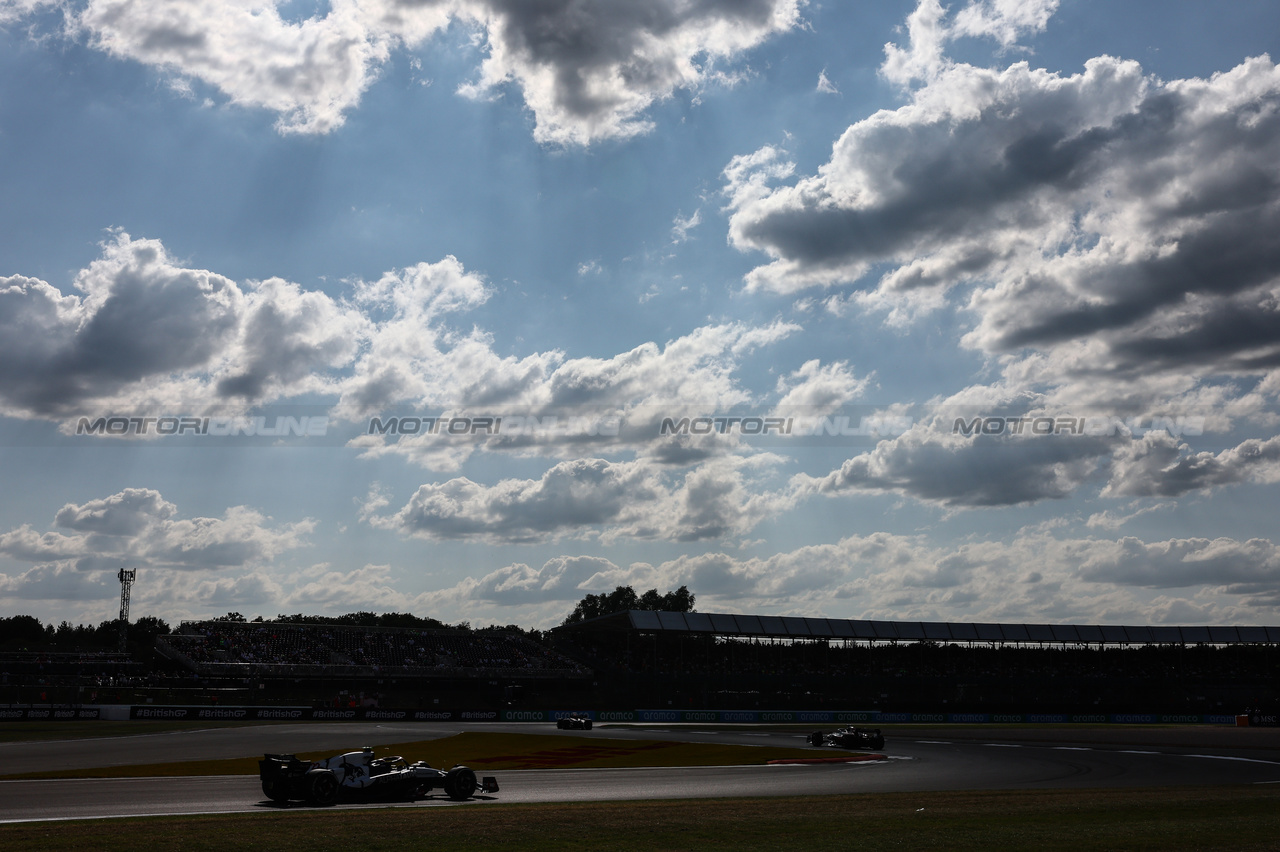 GP GRAN BRETAGNA, Yuki Tsunoda (JPN), Scuderia Alpha Tauri 
07.07.2023. Formula 1 World Championship, Rd 11, British Grand Prix, Silverstone, England, Practice Day.
- www.xpbimages.com, EMail: requests@xpbimages.com © Copyright: Charniaux / XPB Images