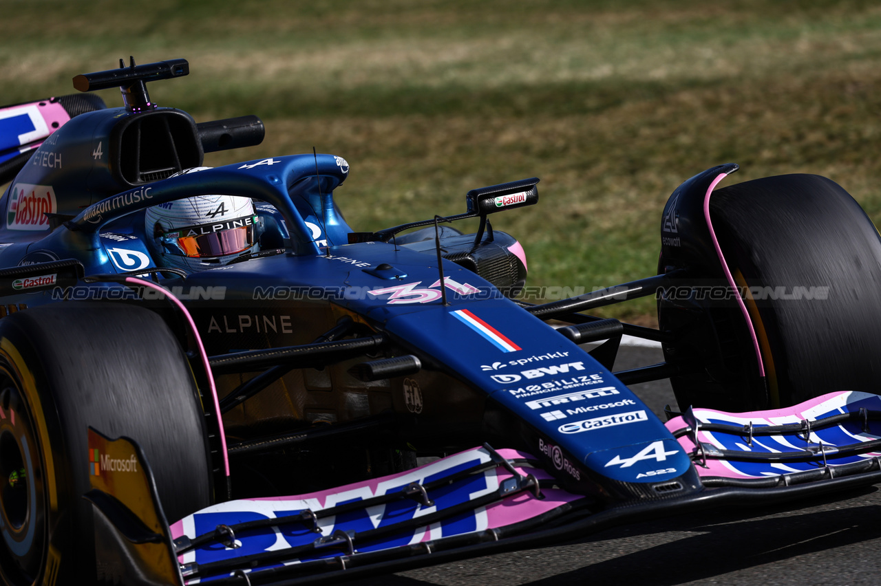 GP GRAN BRETAGNA, Esteban Ocon (FRA), Alpine F1 Team 
07.07.2023. Formula 1 World Championship, Rd 11, British Grand Prix, Silverstone, England, Practice Day.
- www.xpbimages.com, EMail: requests@xpbimages.com © Copyright: Charniaux / XPB Images