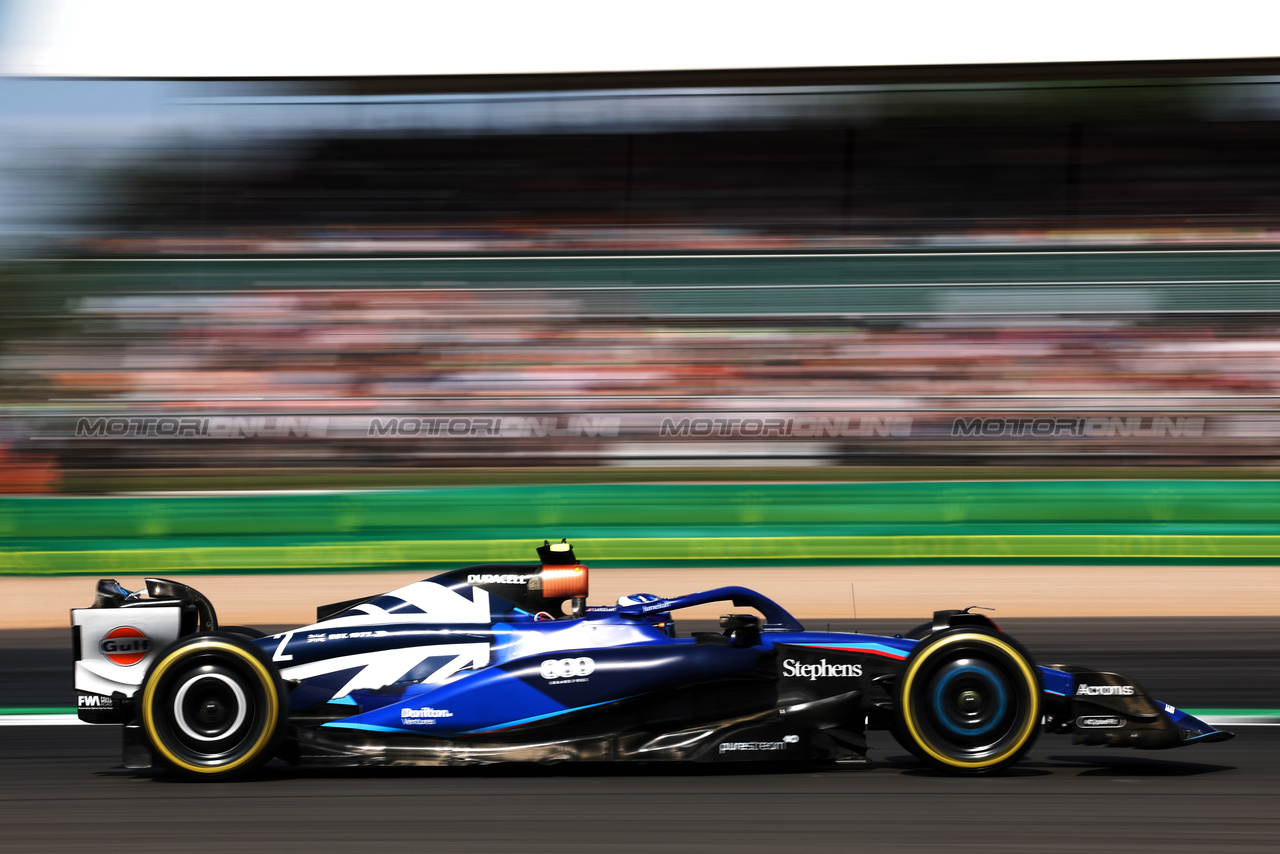 GP GRAN BRETAGNA, Logan Sargeant (USA) Williams Racing FW45.

07.07.2023. Formula 1 World Championship, Rd 11, British Grand Prix, Silverstone, England, Practice Day.

- www.xpbimages.com, EMail: requests@xpbimages.com © Copyright: Bearne / XPB Images