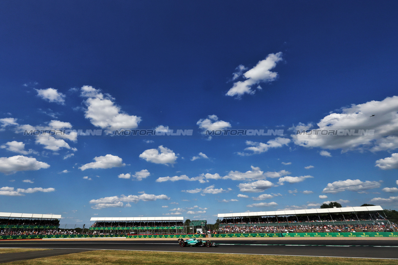 GP GRAN BRETAGNA, Fernando Alonso (ESP) Aston Martin F1 Team AMR23.

07.07.2023. Formula 1 World Championship, Rd 11, British Grand Prix, Silverstone, England, Practice Day.

- www.xpbimages.com, EMail: requests@xpbimages.com © Copyright: Bearne / XPB Images