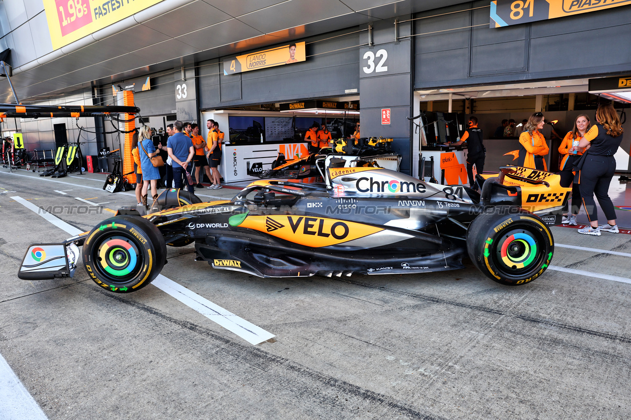 GP GRAN BRETAGNA, McLaren MCL60 of Oscar Piastri (AUS) McLaren.

07.07.2023. Formula 1 World Championship, Rd 11, British Grand Prix, Silverstone, England, Practice Day.

- www.xpbimages.com, EMail: requests@xpbimages.com © Copyright: Batchelor / XPB Images
