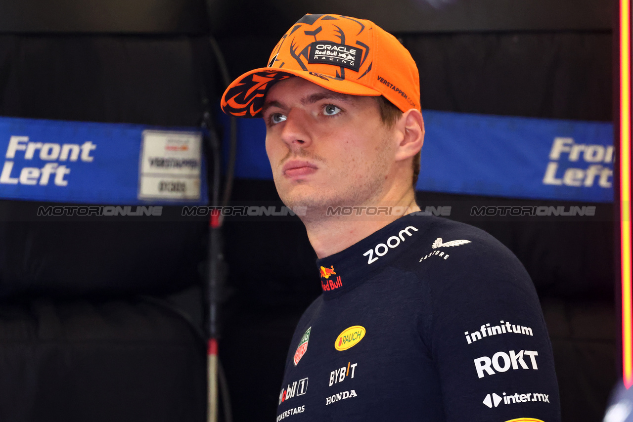 GP GRAN BRETAGNA, Max Verstappen (NLD) Red Bull Racing.

07.07.2023. Formula 1 World Championship, Rd 11, British Grand Prix, Silverstone, England, Practice Day.

- www.xpbimages.com, EMail: requests@xpbimages.com © Copyright: Batchelor / XPB Images