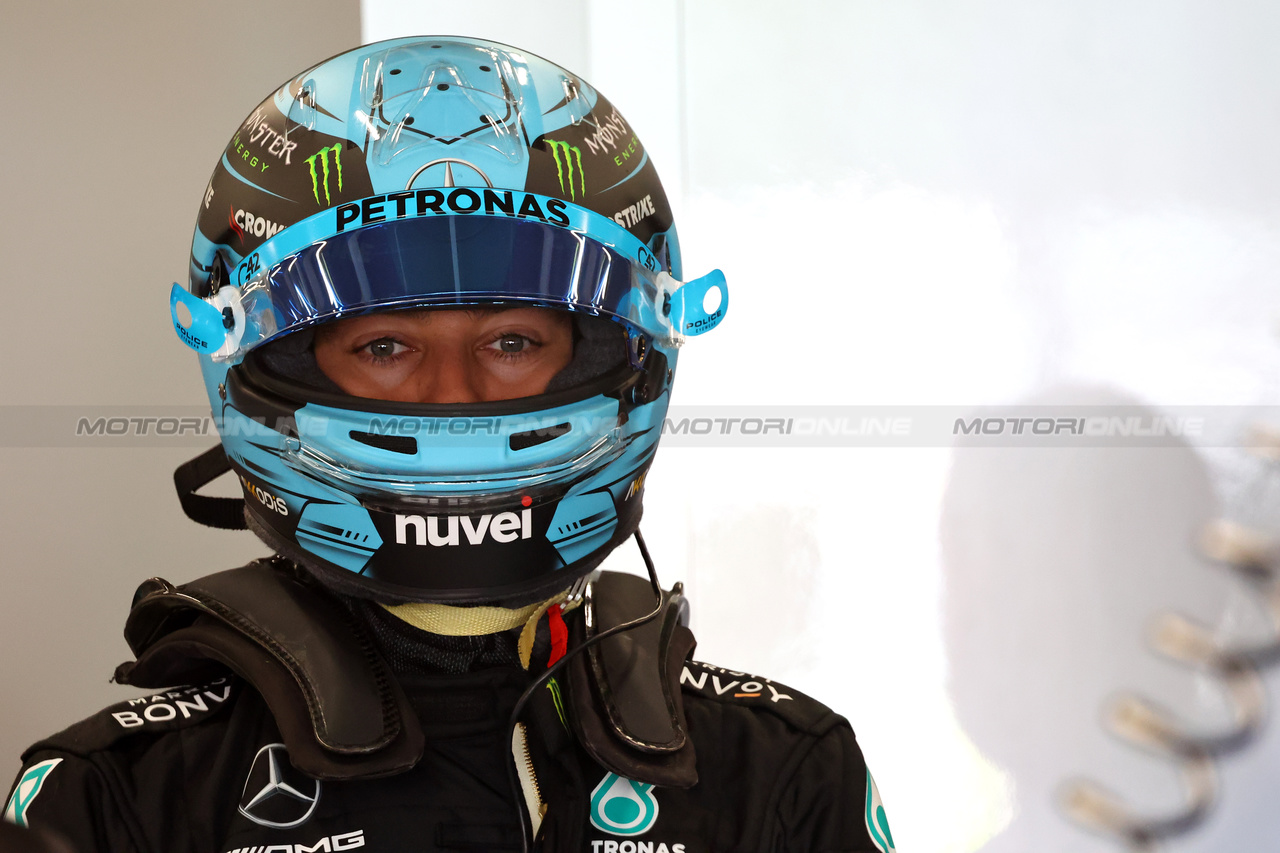 GP GRAN BRETAGNA, George Russell (GBR) Mercedes AMG F1.

07.07.2023. Formula 1 World Championship, Rd 11, British Grand Prix, Silverstone, England, Practice Day.

- www.xpbimages.com, EMail: requests@xpbimages.com © Copyright: Batchelor / XPB Images